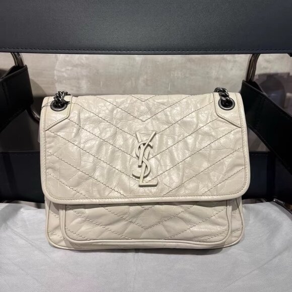 Yves Saint Laurent Niki Medium D-clip Chain Bag in Cream White - Picture 1 of 6